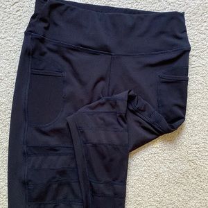 Leggings with pockets mesh cut outs down the leg